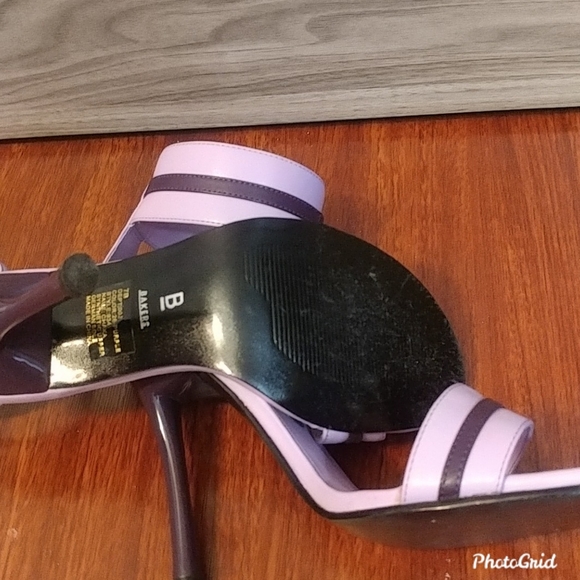 Ankle strap heels.  (Bakers Shoes) - Picture 4 of 5